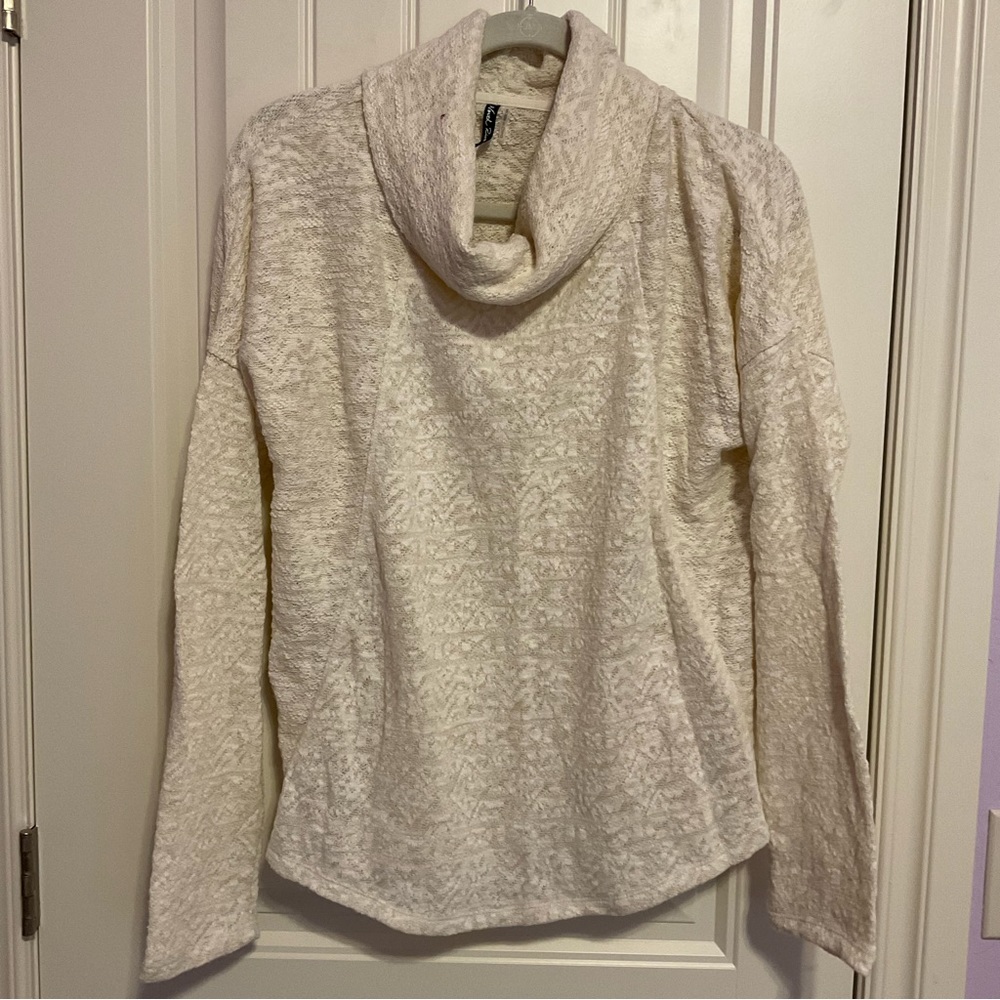 North River cowl neck white print shirt